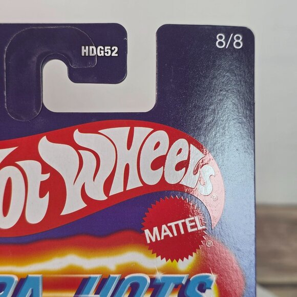 Hot Wheels Ultra Hots 1969 Copo Corvette Die-Cast - Picture 3 of 16